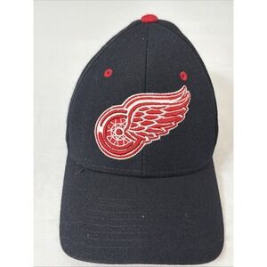 Detroit Red Wings Hat Cap Black Red Fitted 7 1/4 Zephyr Team Logo Embroidered